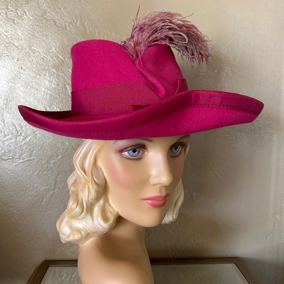 IMPORTED VINTAGE FUCHSIA FELT WIDE BRIM DEDORA WITH COORDINATING OSTRICH FEATHER main image 12